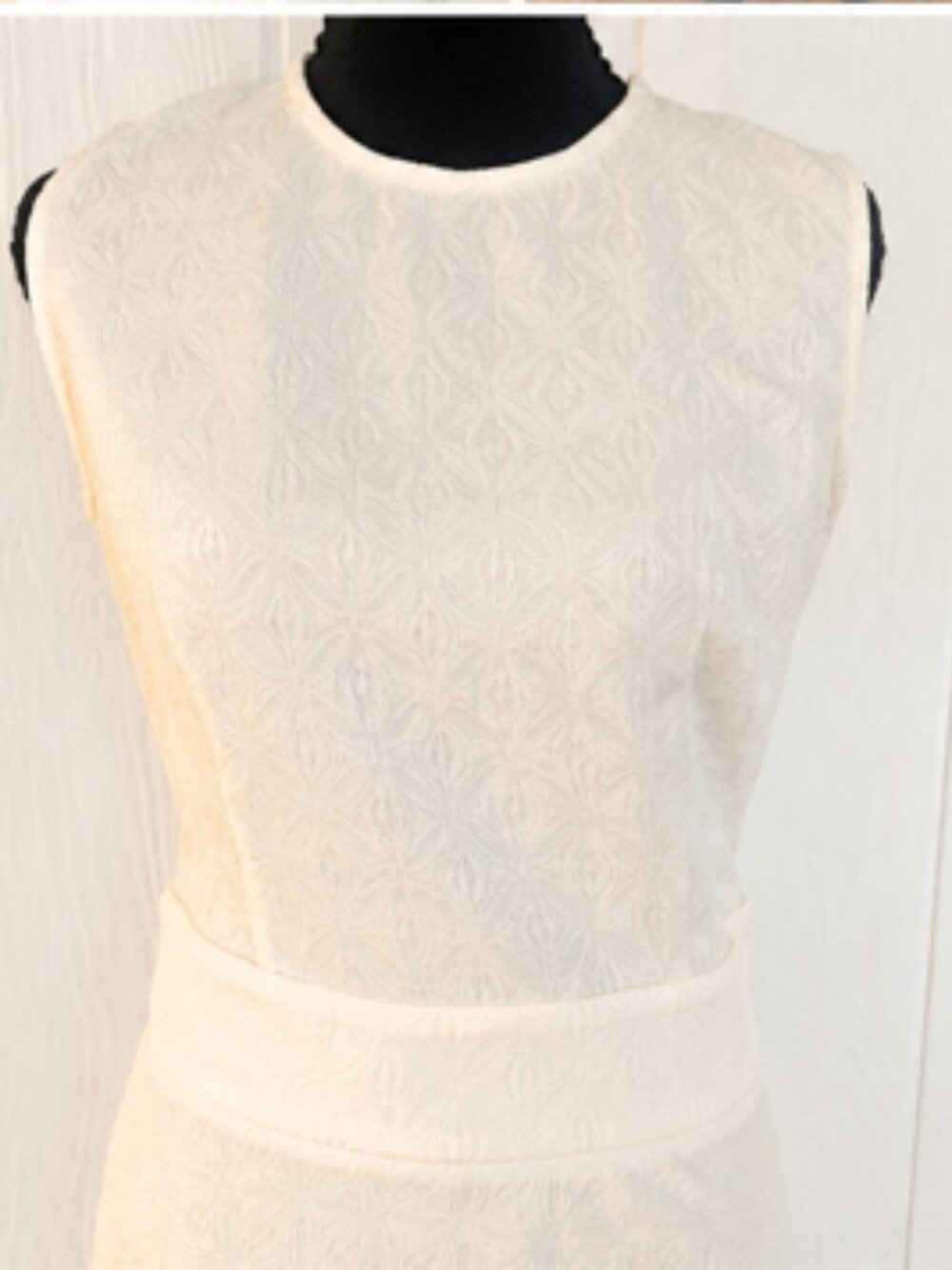 Beautiful IMNYC by Isaac Mizrahi ivory textured dress